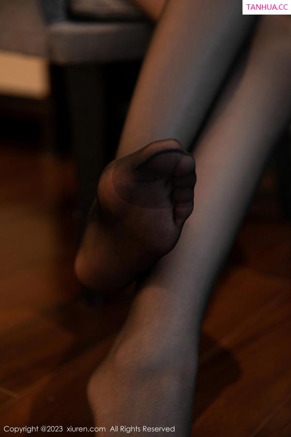   [XiuRen]高清写真图 2023.03.24 No.6469 林珊珊 丝袜美腿第72张图片